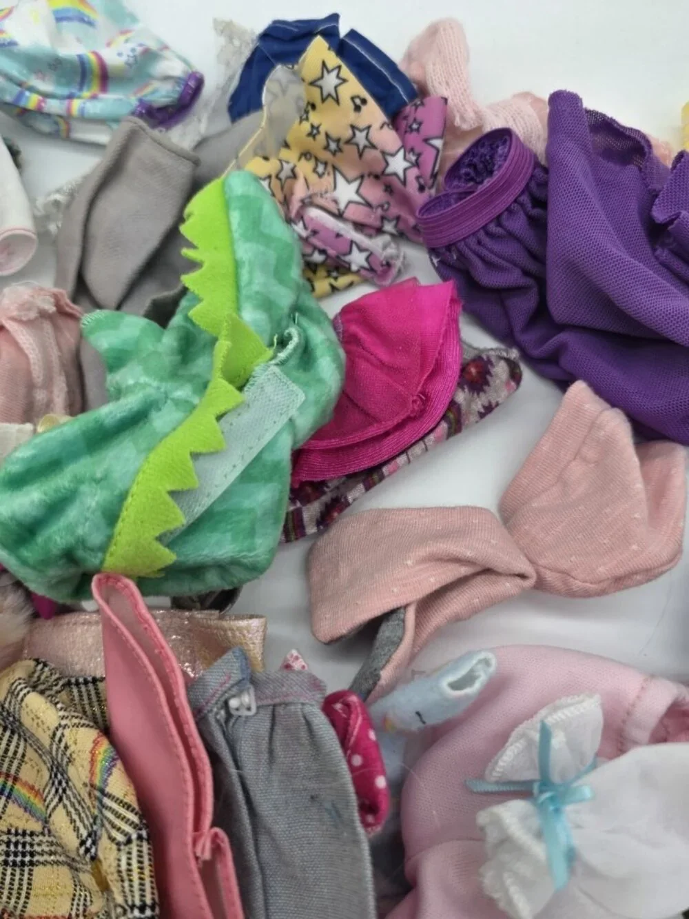 Barbie & Rainbow High Doll Clothing Lot of 65 Mixed Clothes Dress Tops